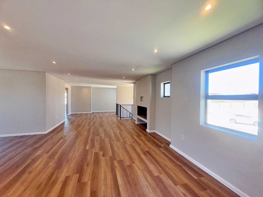 3 Bedroom Property for Sale in Country Club Western Cape